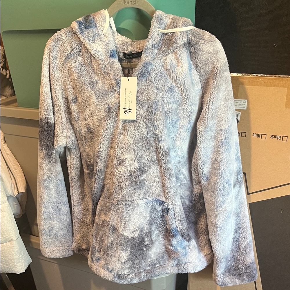 Hey Sammy Cozy Blue Tie-Dye Pullover - NWT Sz M